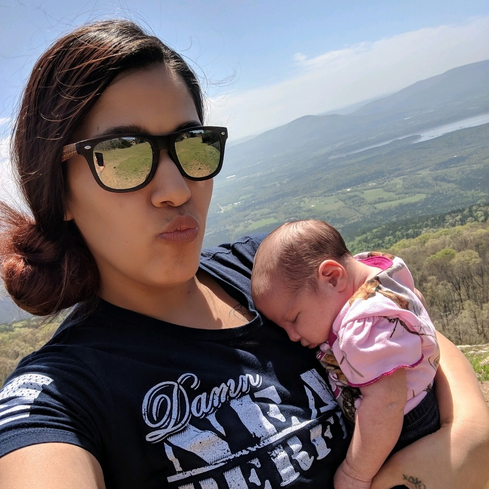 Meet your Posher, Dee